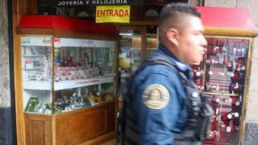 Tras casi un año de búsqueda cae ladrón de joyería en la Roma Norte