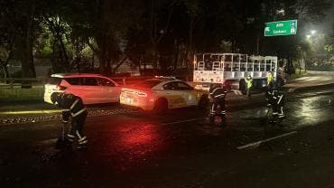 Circuito Interior La Raza vuelca trailer cervezas