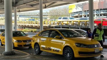 taxistas 300 placas ilegales AICM