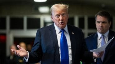 Trump sella alianza con Texas para deportaciones masivas