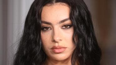  Charli XCX 