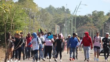 migrantes batallan volver paises Trump