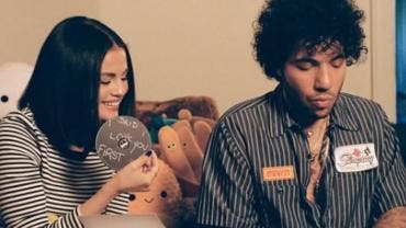 Selena Gómez lanza nuevo álbum junto a su pareja, Benny Blanco