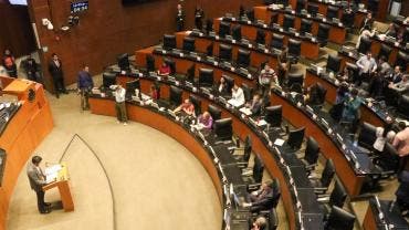 Senado avala reforma nepotismo reeleccion