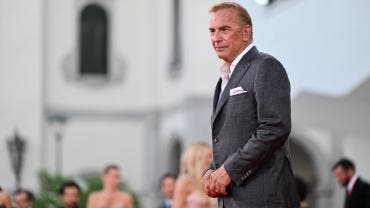  Kevin Costner
