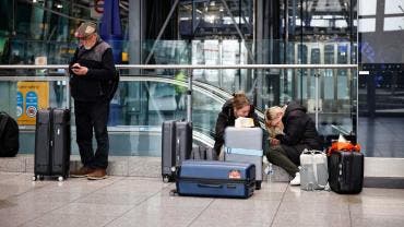 Aeropuerto de Heathrow reanuda vuelos y espera operar a pleno rendimiento el sábado