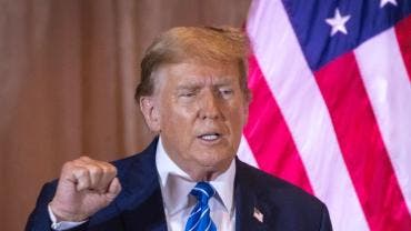 firma Trump orden ejecutiva para pedir ciudadania votar