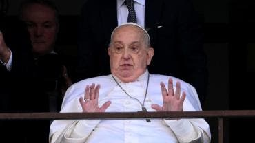 papa Francisco abandona hospital reaparece publico