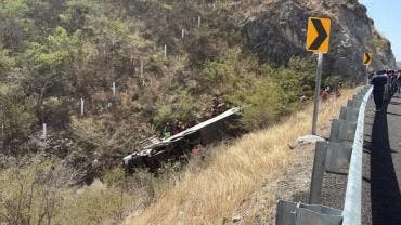sube 18 muertos autopista Mitla-Tehuantepec