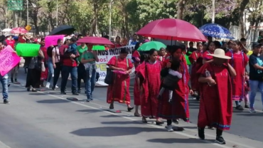 Artesanos exigen apoyos por pandemia; bloquean calles en el Centro