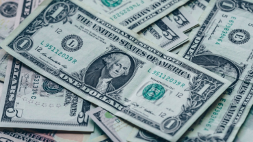 Dólar amanece al alza, llega a 20 pesos a la venta en bancos de la CDMX