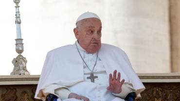 reaparece papa Francisco fieles Plaza San Pedro