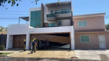 tres muertos Culiacan incendio vivienda lujo