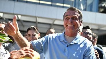 Bolsonaro sale hospital tres semanas ingresado