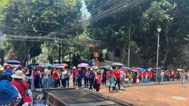 CNTE amaga extender planton Zocalo