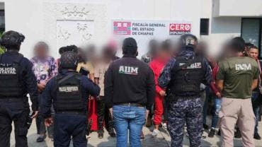 Rescatan a 23 migrantes abandonados en Tuxtla Chico, Chiapas