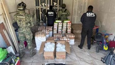Aseguran 422 kilos de metanfetamina en cateo en Tijuana