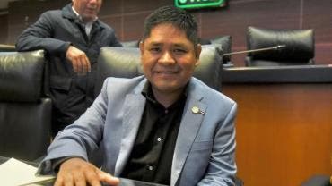 Erasmo Catarino rinde protesta senador suplente