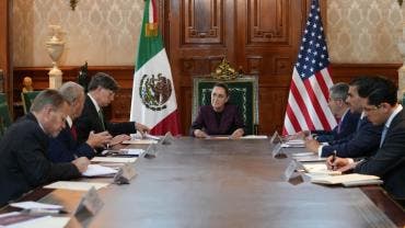 expresa Sheinbaum desacuerdo redadas migrantes Christopher Landau