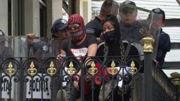 Mujeres irrumpen en Segob para exigir justicia por Holy Yash