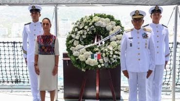 rinde homenaje Sheinbaum cadetes muertos Nueva York