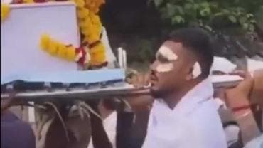 Único sobreviviente del vuelo AI171 de Air India asiste al funeral de su hermano 