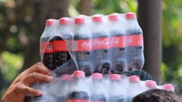 Coca-Cola acepta usar azucar cana EU Trump