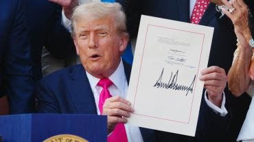 Trump firma su ‘gran y hermosa’ ley fiscal durante evento por el 4 de julio