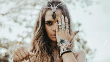 Niza Buenrostro: 'La bruja del pop alternativo'