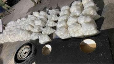 Aseguran más de media tonelada de metanfetamina en Vícam, Sonora