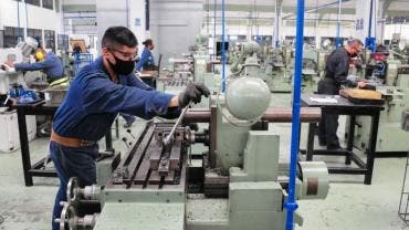 cae 0 punto 4 produccion industrial junio Inegi