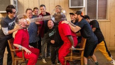 'Jackass Forever': animales salvajes