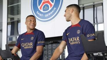 Mbappé regresa a entrenamientos con el PSG, aún con futuro incierto