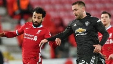 Manchester United mantiene liderato tras empatar ante Liverpool