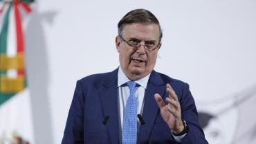 se prohibe importacion temporal calzado Ebrard