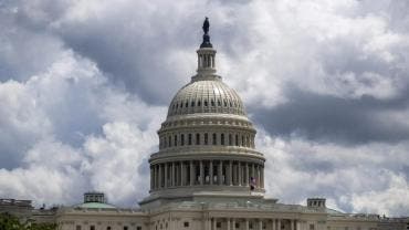 avala ley juzgar menores como adultos Washington.jpg