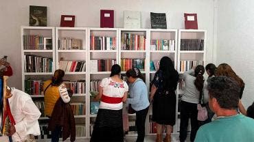Biblioteca mujeres
