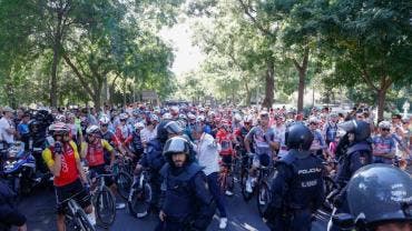 La vuelta a España concluye por protestas