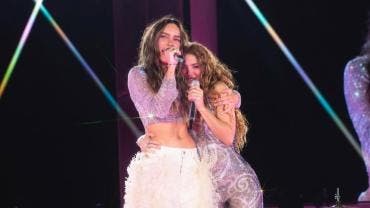 Shakira y Belinda Estadio GNP