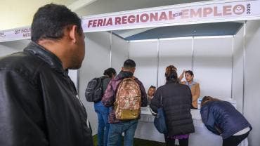 sube desempleo entre mas estudios OCDE.jpg