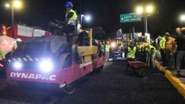 En la primera etapa se intervienen avenidas Constituyentes y Paseo de la Reforma, donde se repavimentarán más de 89 mil metros cuadrados. 