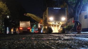 El programa contempla la intervención de 3.5 millones de metros cuadrados de carpeta asfáltica, equivalentes a 250 kilómetros lineales
