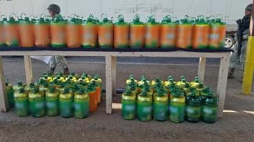 Más de mil litros de metanfetamina oculta en envases de limpiador