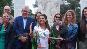 Brugada Molina señaló que el encuentro, que se llevará a cabo del 8 al 10 de octubre de 2025, busca fortalecer la cooperación entre distintos sectores para enfrentar el cambio climático.