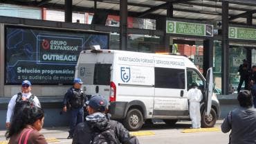 De acuerdo con los primeros reportes, pasajeros alertaron sobre el desvanecimiento de una persona y solicitaron apoyo a los servicios de emergencia.