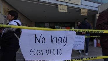 El movimiento laboral se replica en distintos puntos de la capital y en varias oficinas regionales del SAT en todo el país