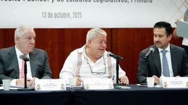 separan cargos 45 agentes aduanales.jpg