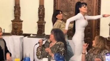 Verónica Castro y Maribel Guardia Reviven los 90: Cantan y Bailan Macumba en una Noche de Nostalgia