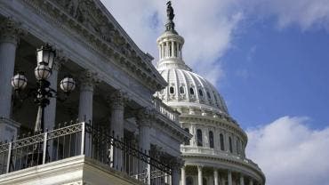 avala Congreso EU poner fin cierre gobierno.jpg