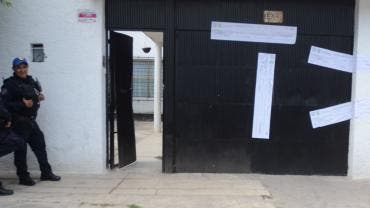 También se adiciona el artículo 238 bis, que sanciona a quien mantenga la ocupación de un inmueble pese a requerimiento de la autoridad, equiparándolo al delito de despojo.